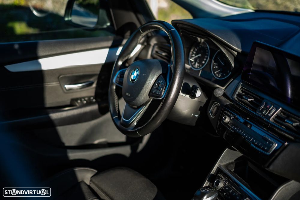 BMW 216 Active Tourer d Aut. Sport Line - 22