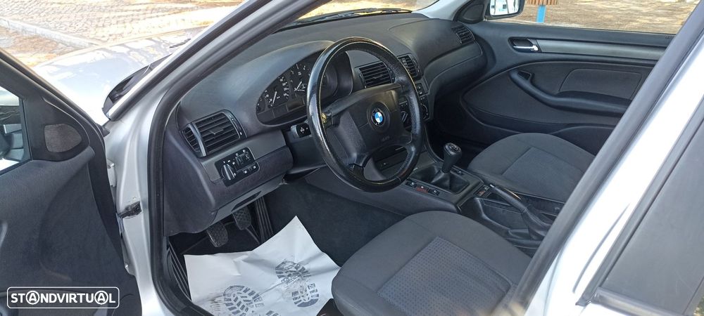 BMW 318 d Touring - 10