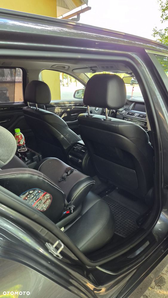 BMW Seria 5 520d - 14