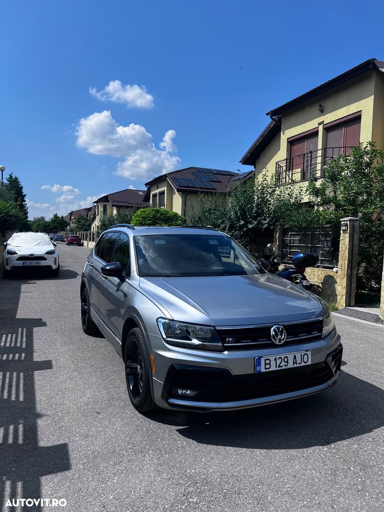 Volkswagen Tiguan - 1