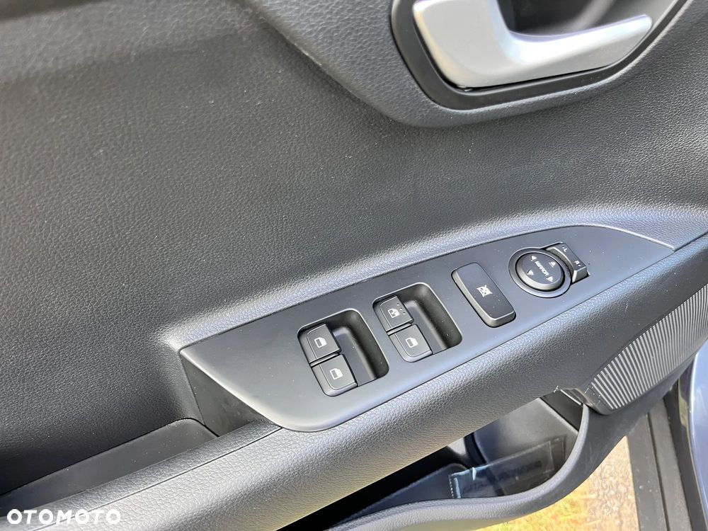 Kia Stonic 1.2 L - 11