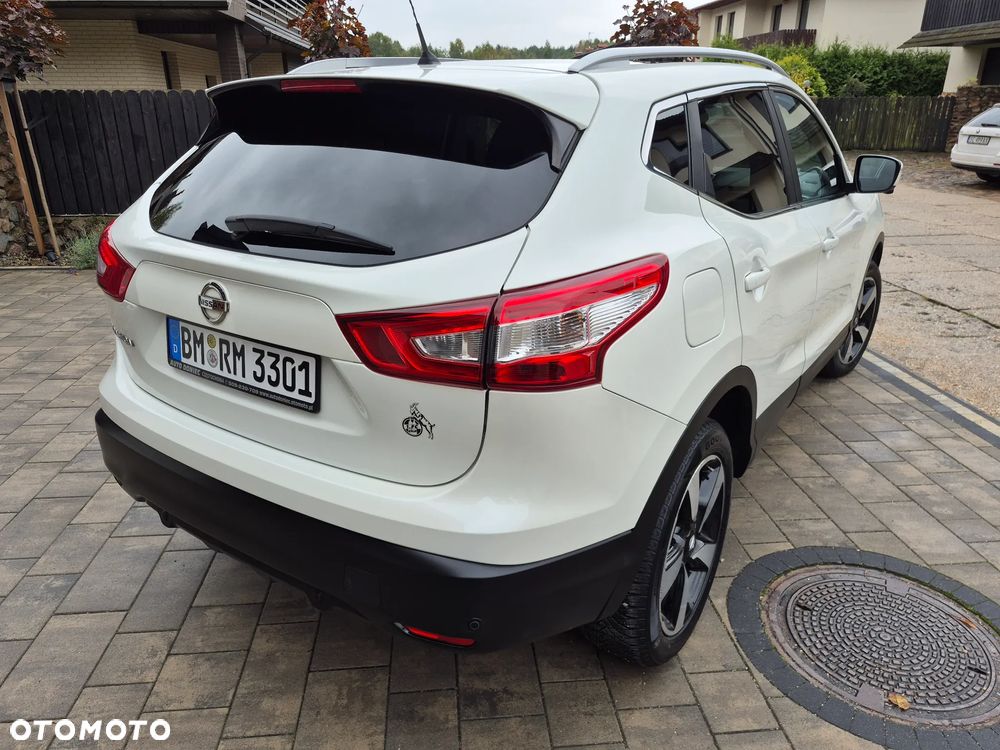 Nissan Qashqai 1.6 dCi TEKNA+ - 10