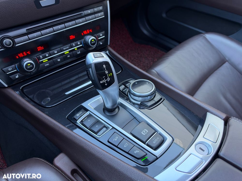 BMW Seria 5 530d xDrive AT - 14
