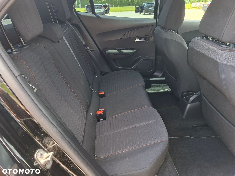 Peugeot 2008 - 8