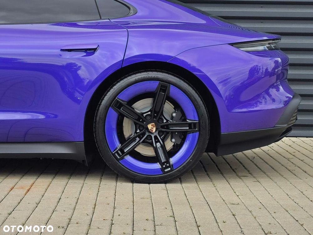 Porsche Taycan - 20