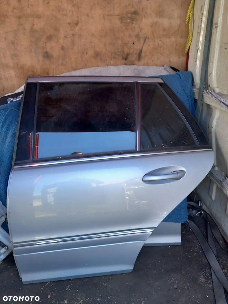LEWE TYŁ MERCEDES C-KLASA W203 KOMBI - 1