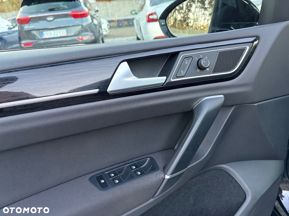 Volkswagen Golf Sportsvan 1.5 TSI ACT OPF DSG Highline - 15