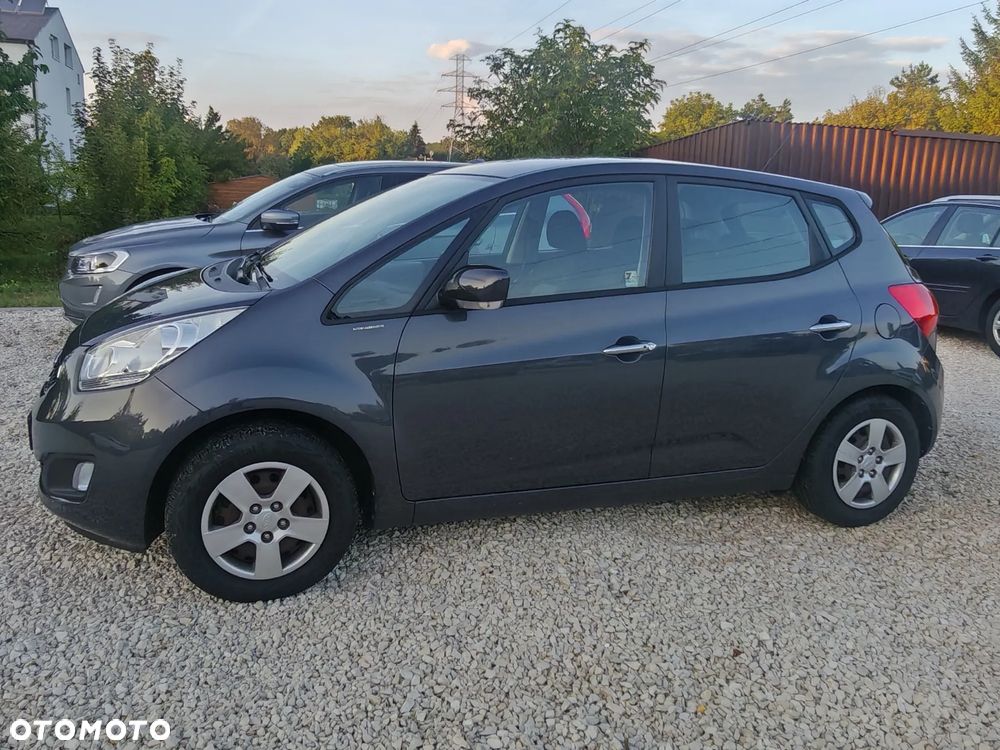 Kia Venga 2015 photo 5
