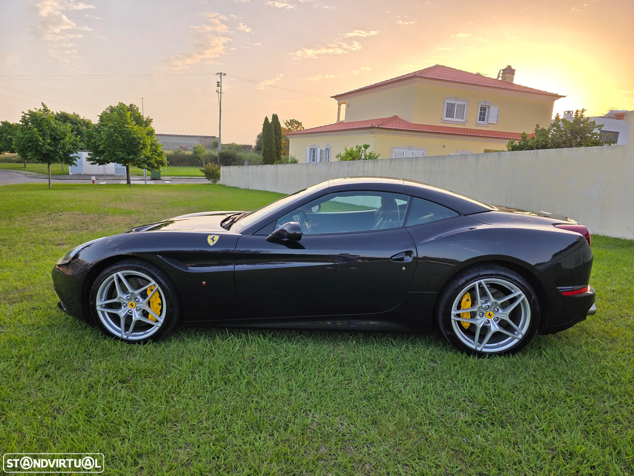 Ferrari California T - 14