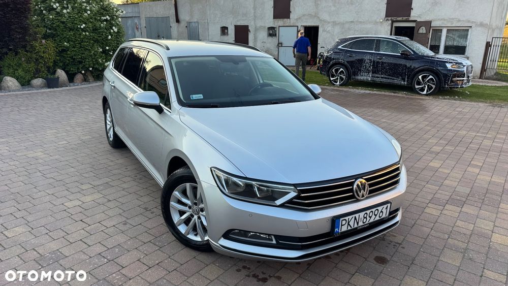 Volkswagen Passat 2.0 TDI SCR DSG Comfortline - 2