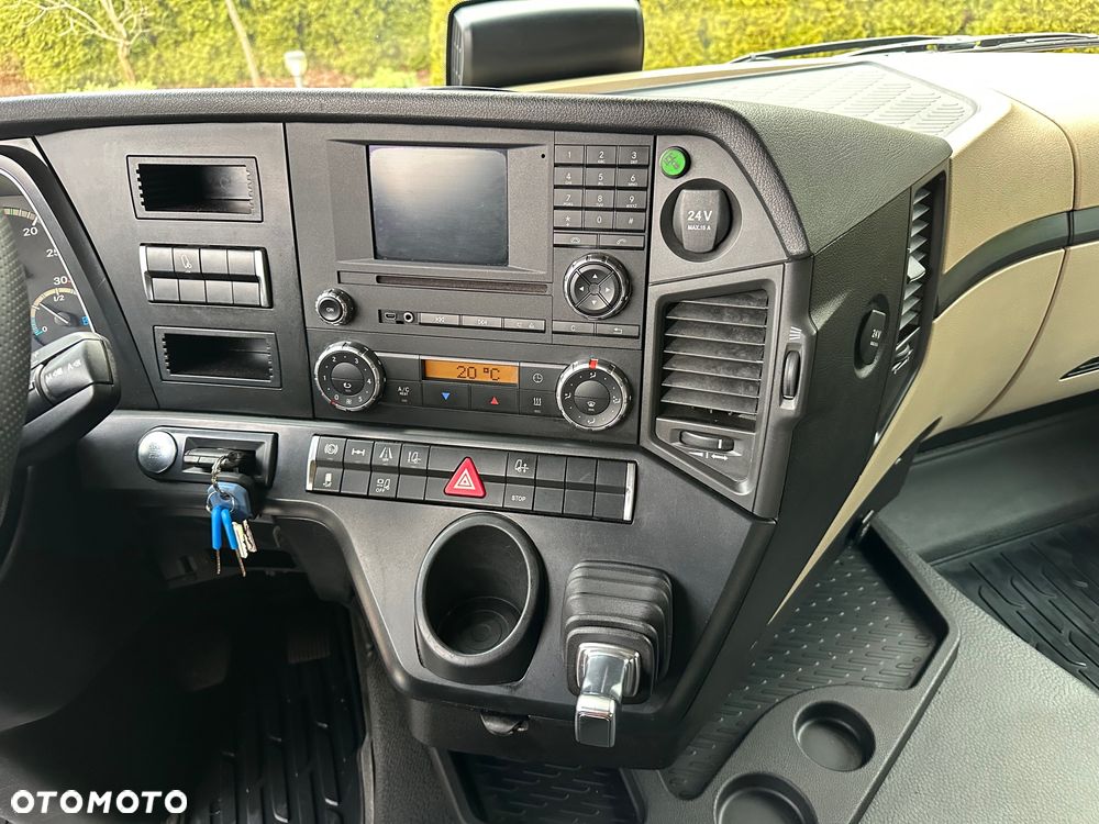 Mercedes-Benz / ACTROS / NOWA ZABUDOWA / 148 TYS.KM. / NAJAZD / LAWETA / - 34
