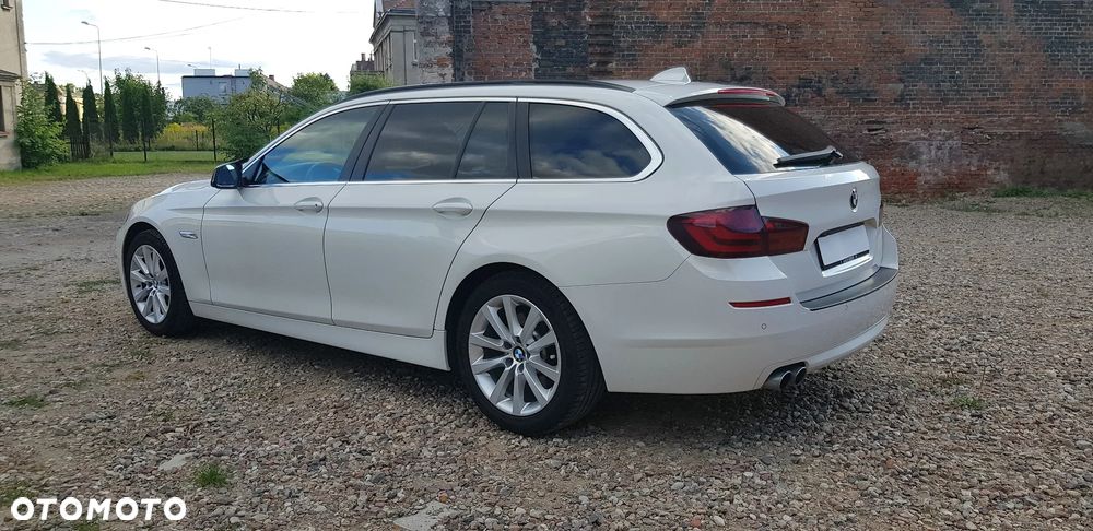 BMW Seria 5 525d xDrive - 7