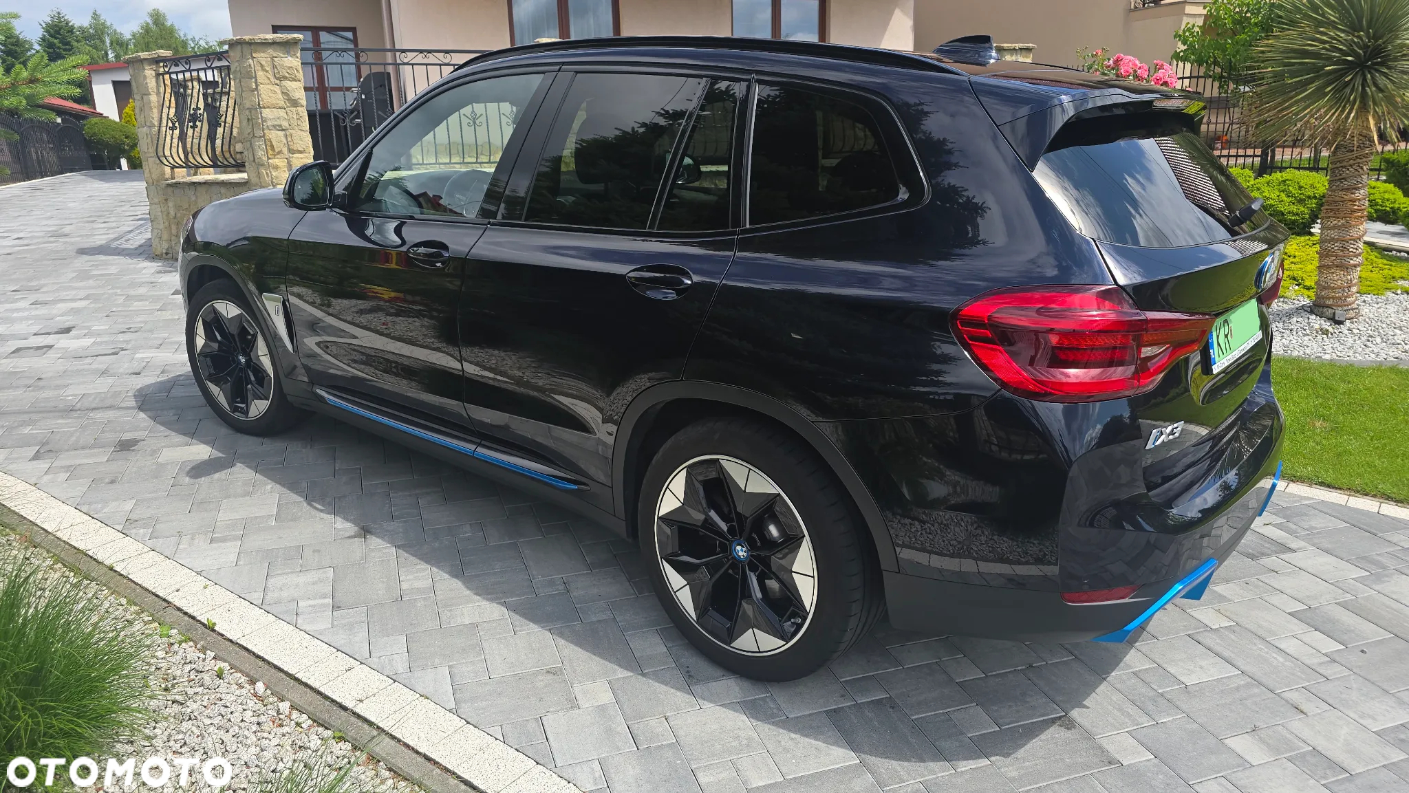 BMW iX3 - 4