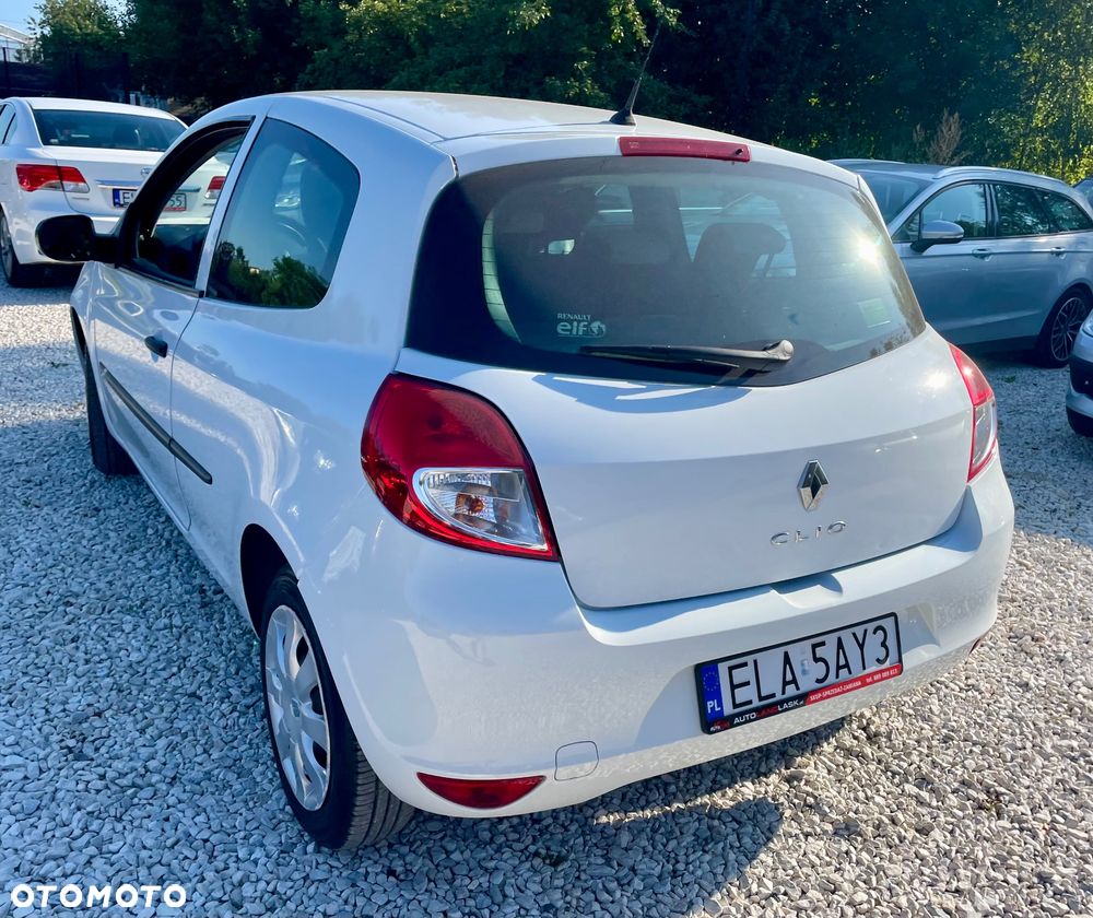 Renault Clio 1.2 16V Authentique - 9