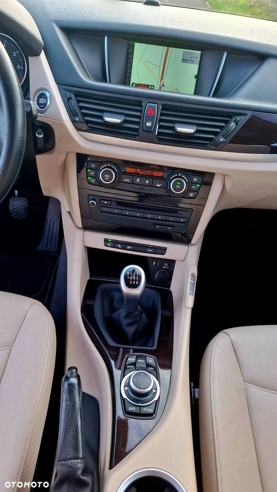BMW X1 sDrive20i xLine - 9