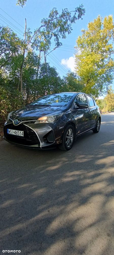 Toyota Yaris Hybrid 100 Premium - 13
