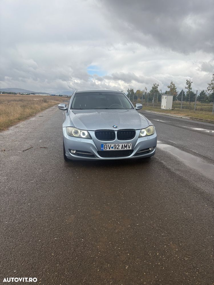 BMW Seria 3 318i - 1