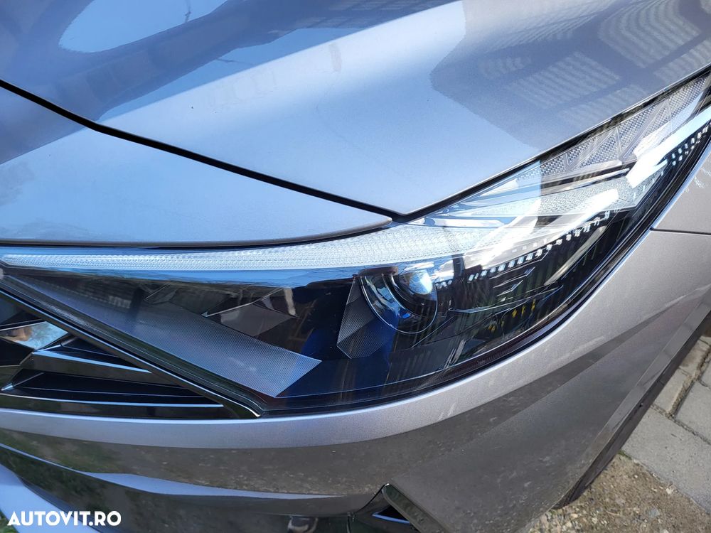 Hyundai Elantra 1.6 l 123 CP CVT Highway - 11