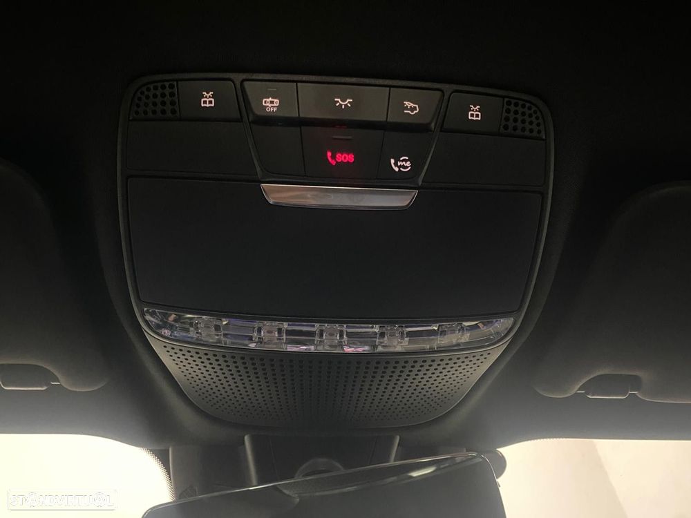 Mercedes-Benz E 300 de Avantgarde 4Matic - 23