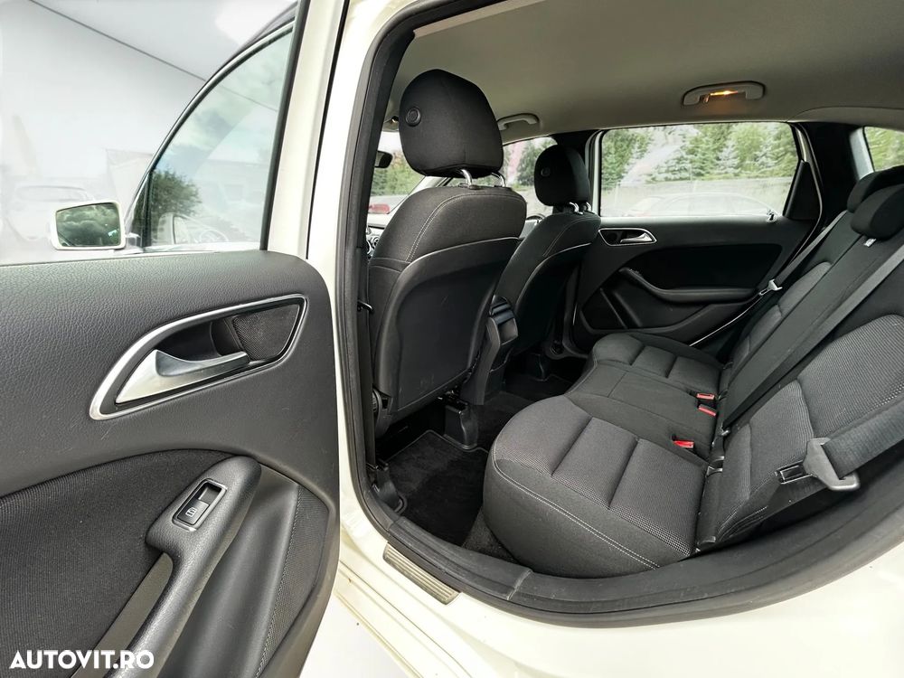 Mercedes-Benz B 180 BlueEfficiency Edition 1 - 14