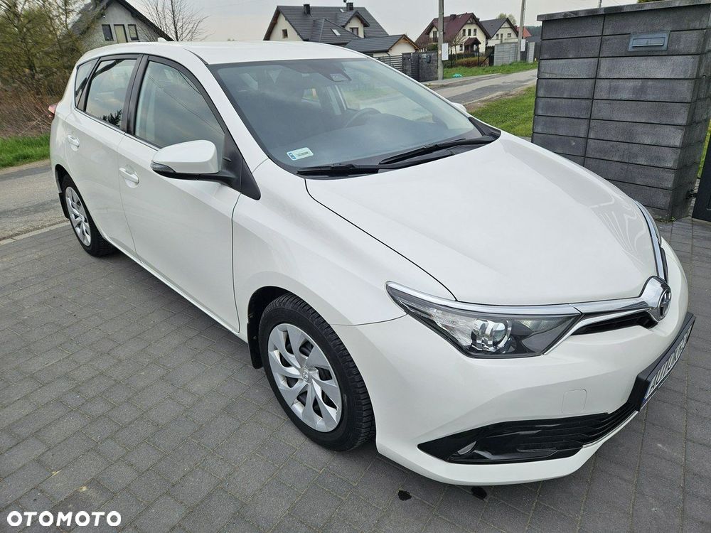 Toyota Auris - 3