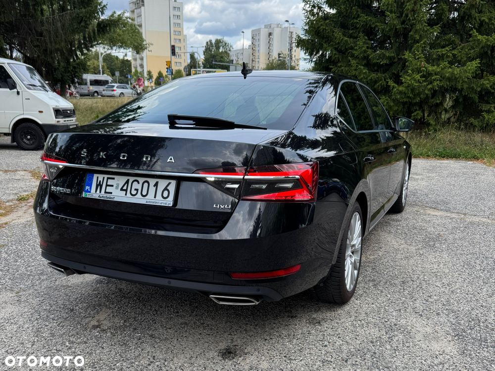 Skoda Superb 2.0 TSI 4x4 L&K DSG - 9