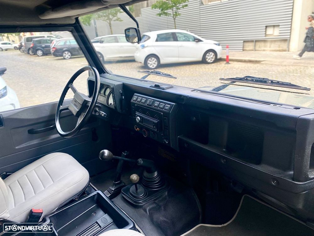 Land Rover Defender 110 2.5 TD5 Metal Top - 25