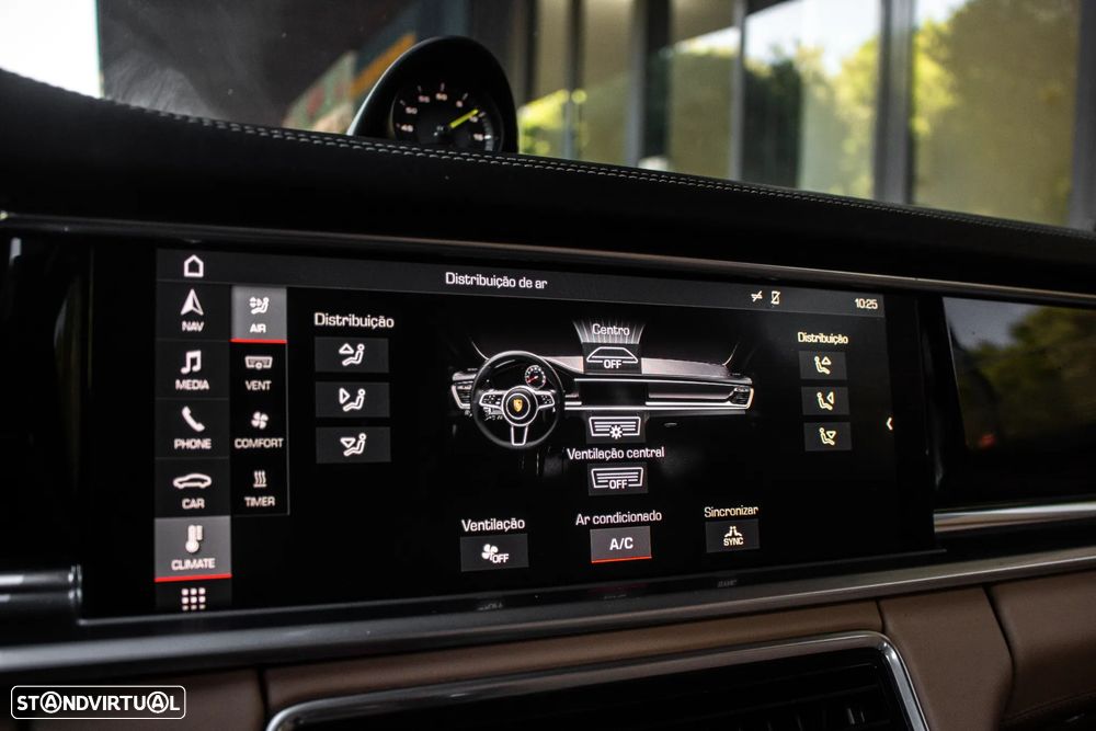 Porsche Panamera 4 E-Hybrid - 46