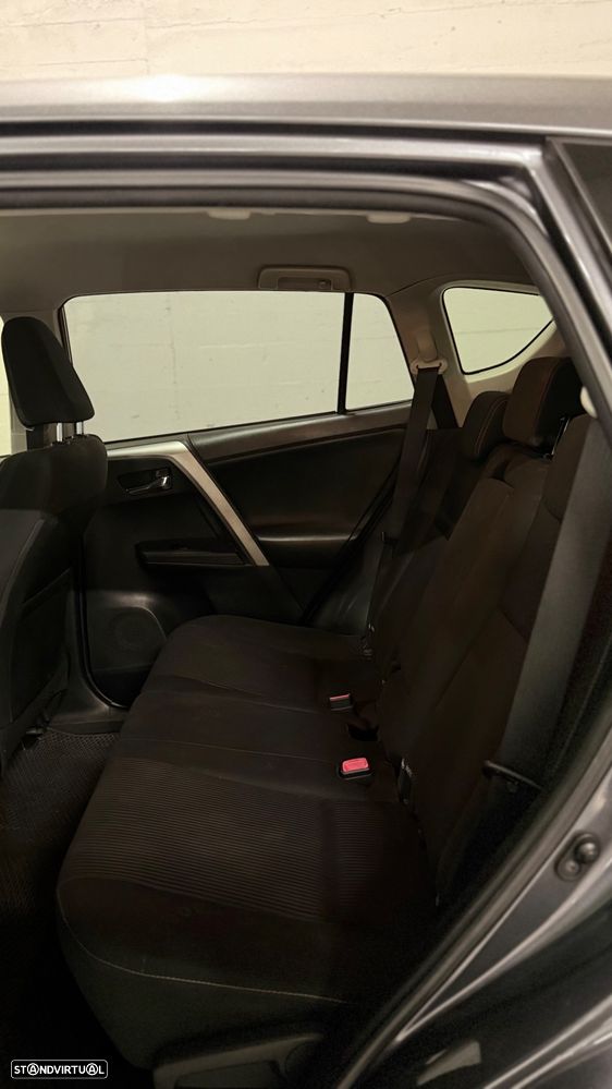 Toyota RAV4 2.0 D-4D 4x2 S&S Comfort - 9