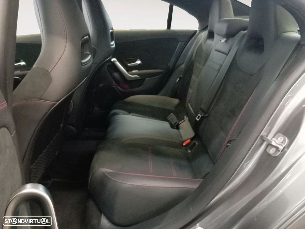 Mercedes-Benz CLA 250 e AMG Line - 14