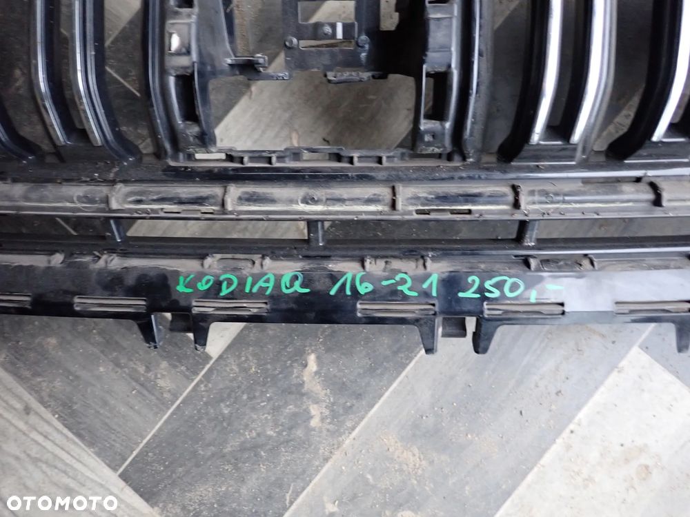 SKODA KODIAQ 16-21 GRILL - 2