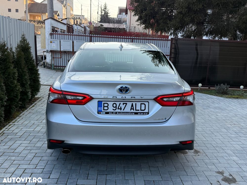 Toyota Camry Business Edition - 11