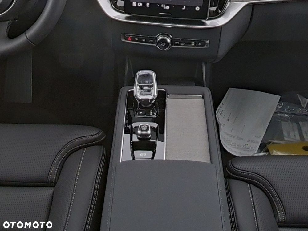 Volvo XC 90 T8 AWD Plug-In Hybrid Plus Dark 7os - 6