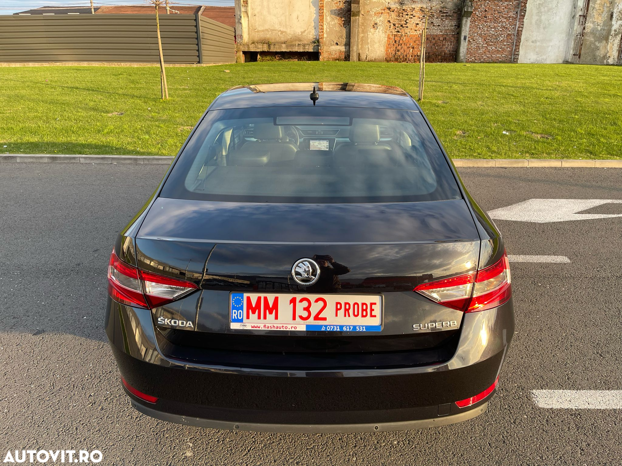 Skoda Superb 2.0 TDI DSG Premium Edition - 23