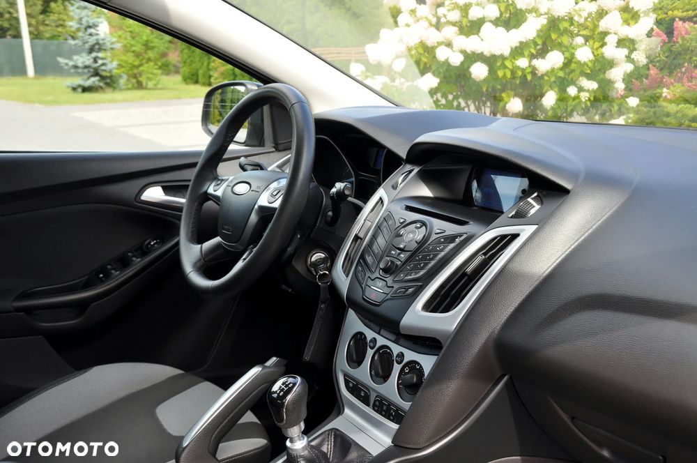 Ford Focus 1.6 EcoBoost Titanium - 18