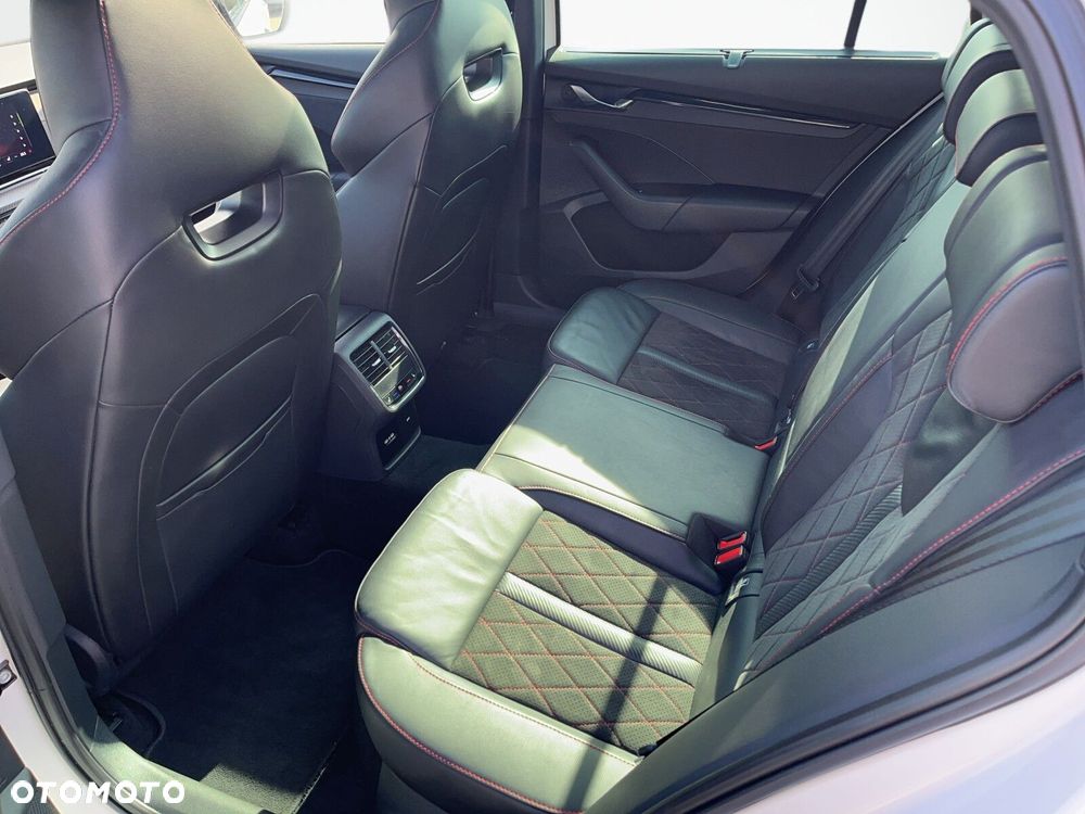 Skoda Octavia 2.0 TDI 4x4 RS DSG - 13