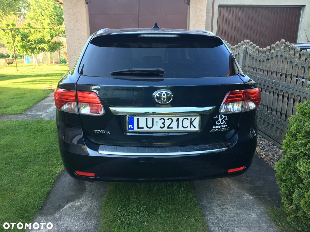 Toyota Avensis 2.0 D-4D Premium - 4