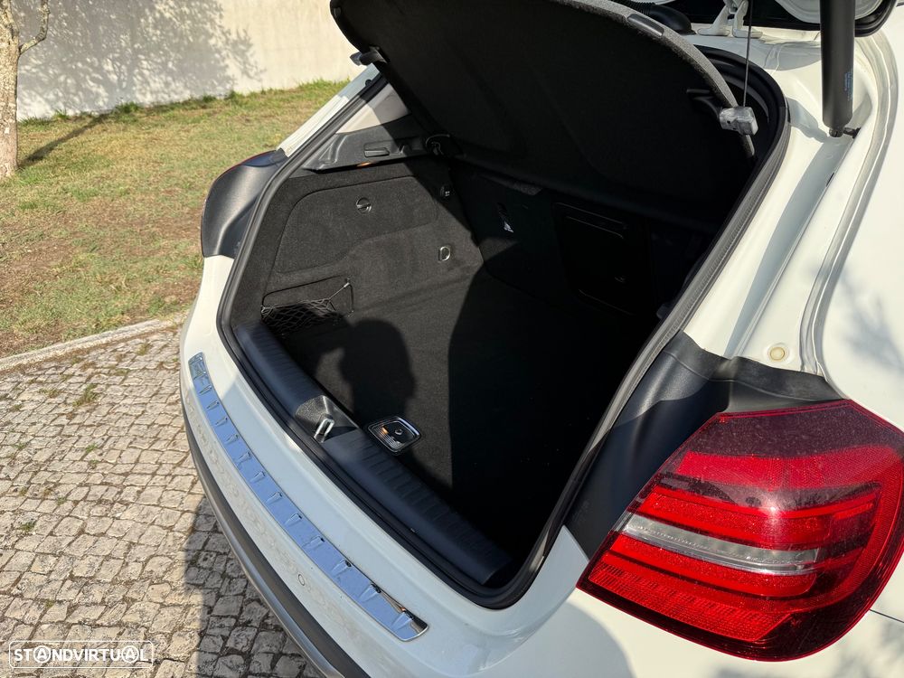 Mercedes-Benz GLA 180 d Urban Aut. - 14