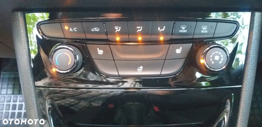 Opel Astra 1.4 Turbo Dynamic - 26