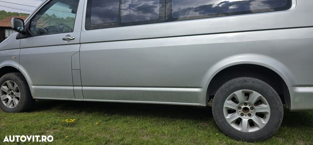 Volkswagen Caravelle - 4