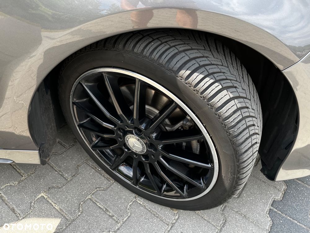 Mercedes-Benz CLA 250 4-Matic AMG Line - 18