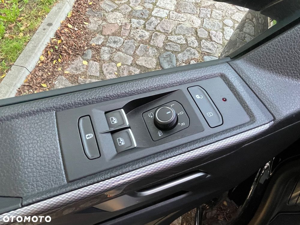 Volkswagen Multivan 6.1 2.0 TDI L1 Highline 4Motion DSG - 11