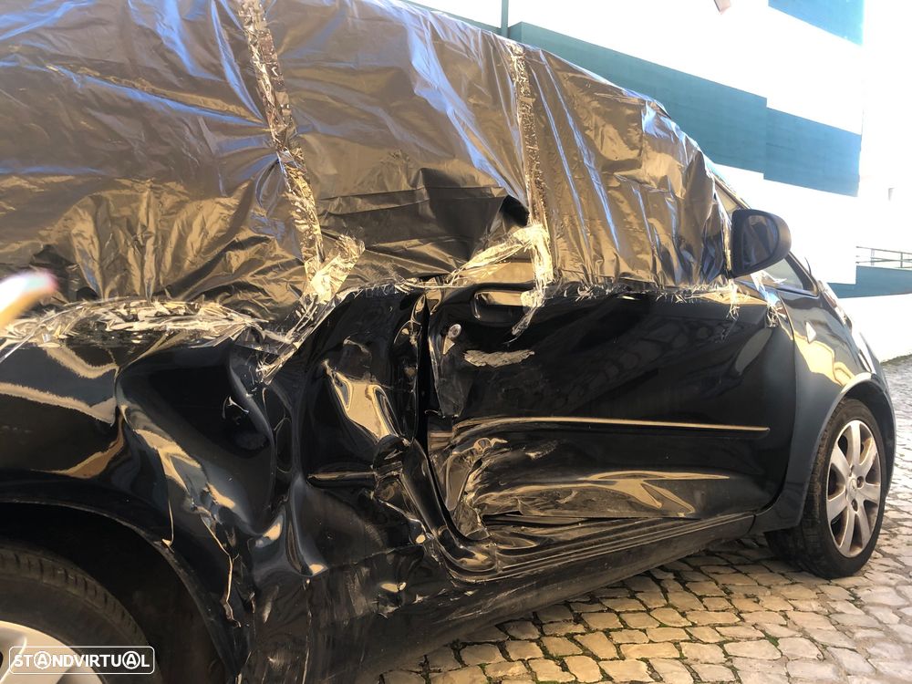 Mitsubishi Colt CZ3 1.1 Invite - 29