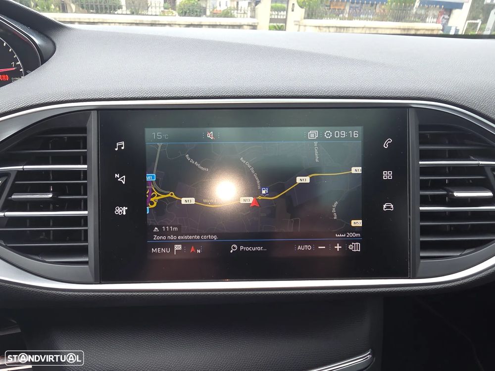 Peugeot 308 SW BlueHDi 130 EAT8 Stop & Start GT Pack - 32