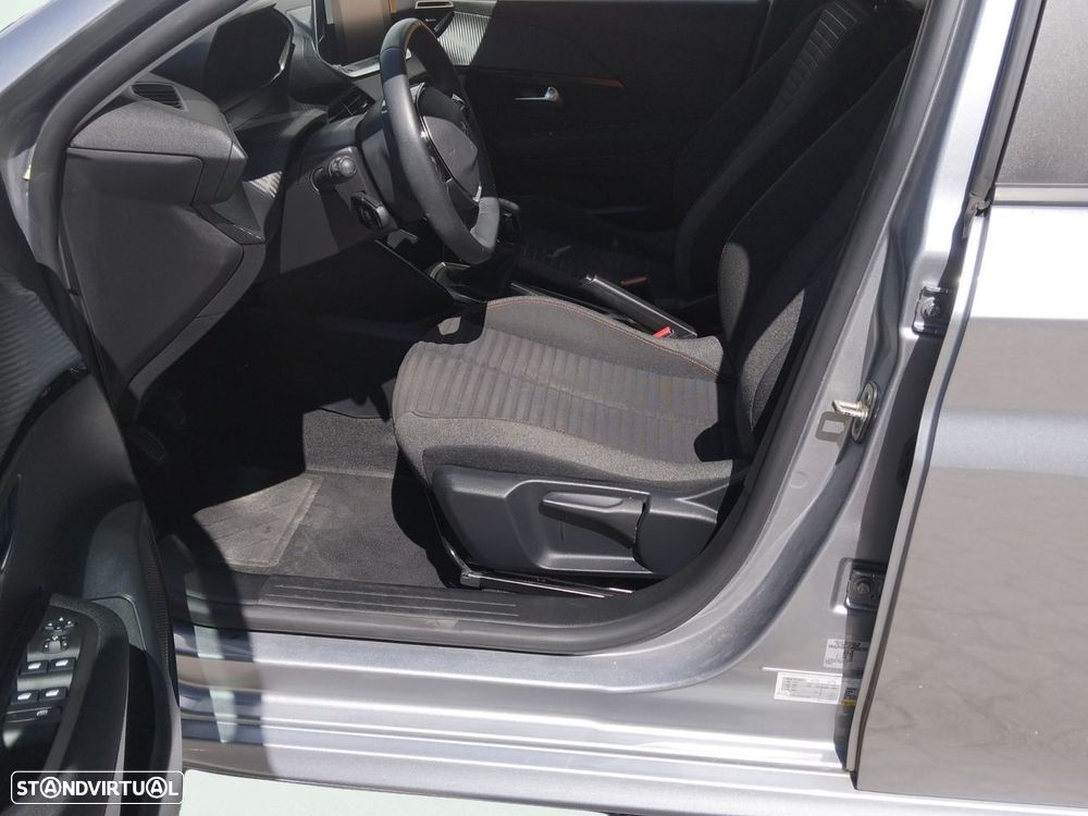Peugeot 208 - 10
