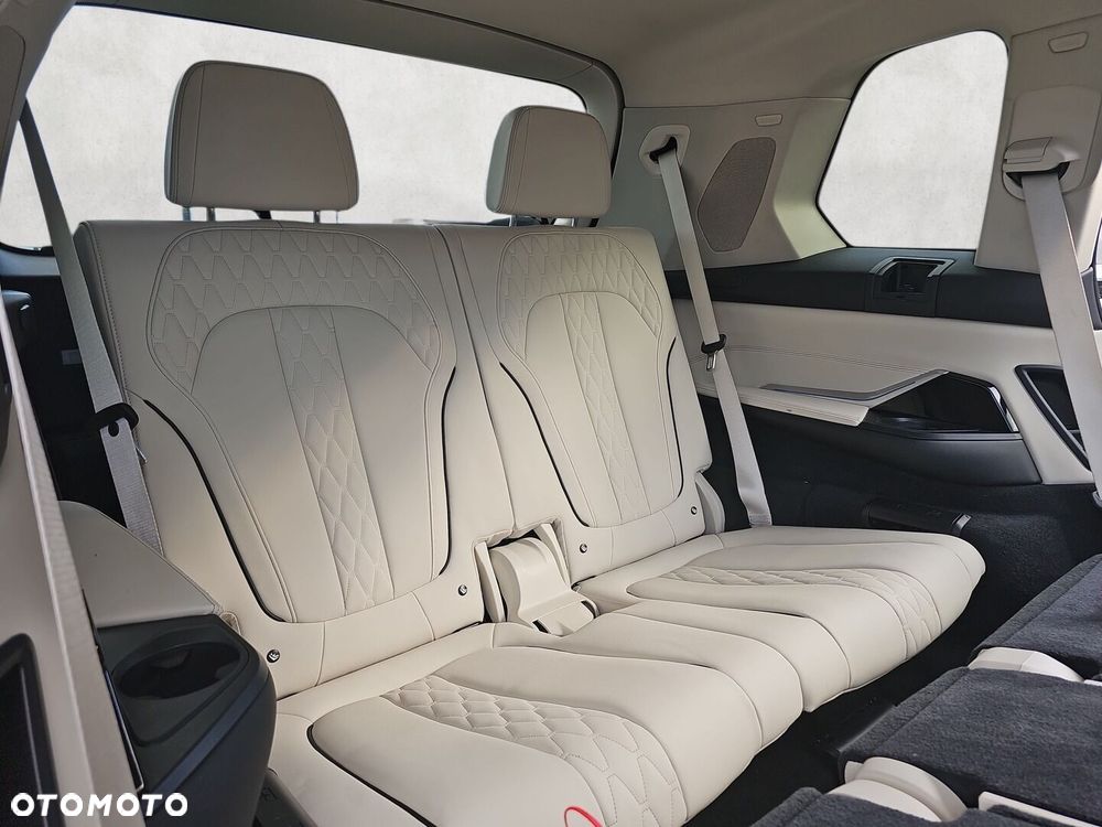 BMW X7 xDrive40d mHEV - 34