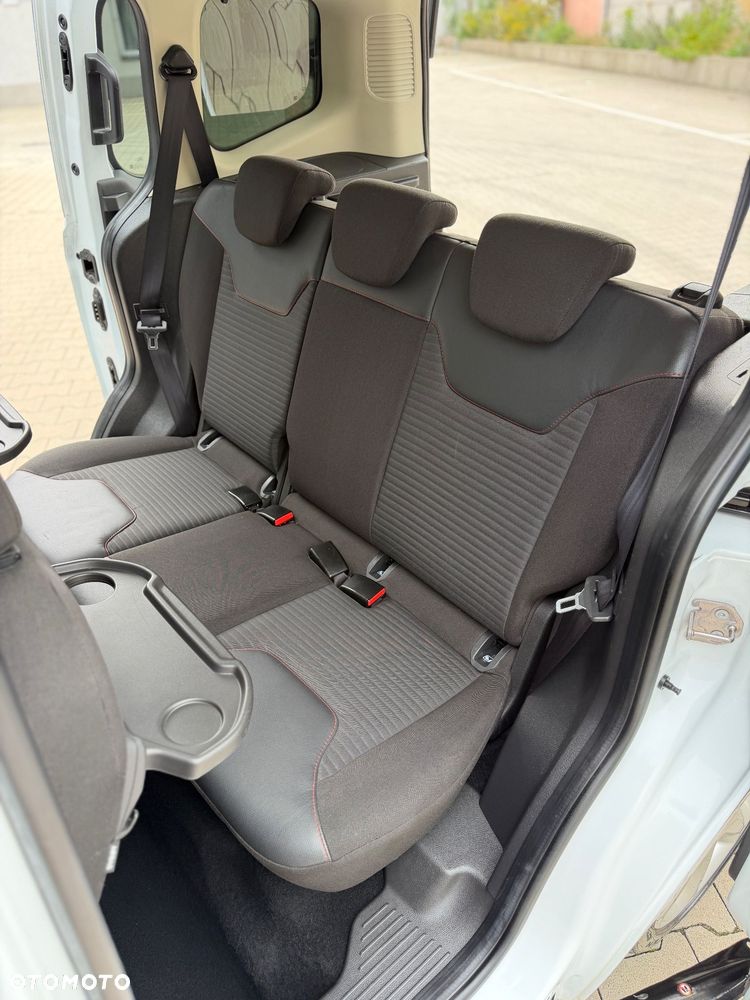 Ford Tourneo Courier 1.0 EcoBoost Titanium - 10