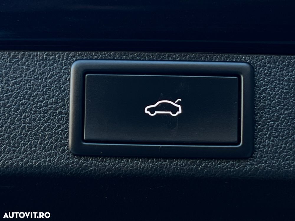 Skoda Octavia 2.0 TDI DSG RS Plus - 35