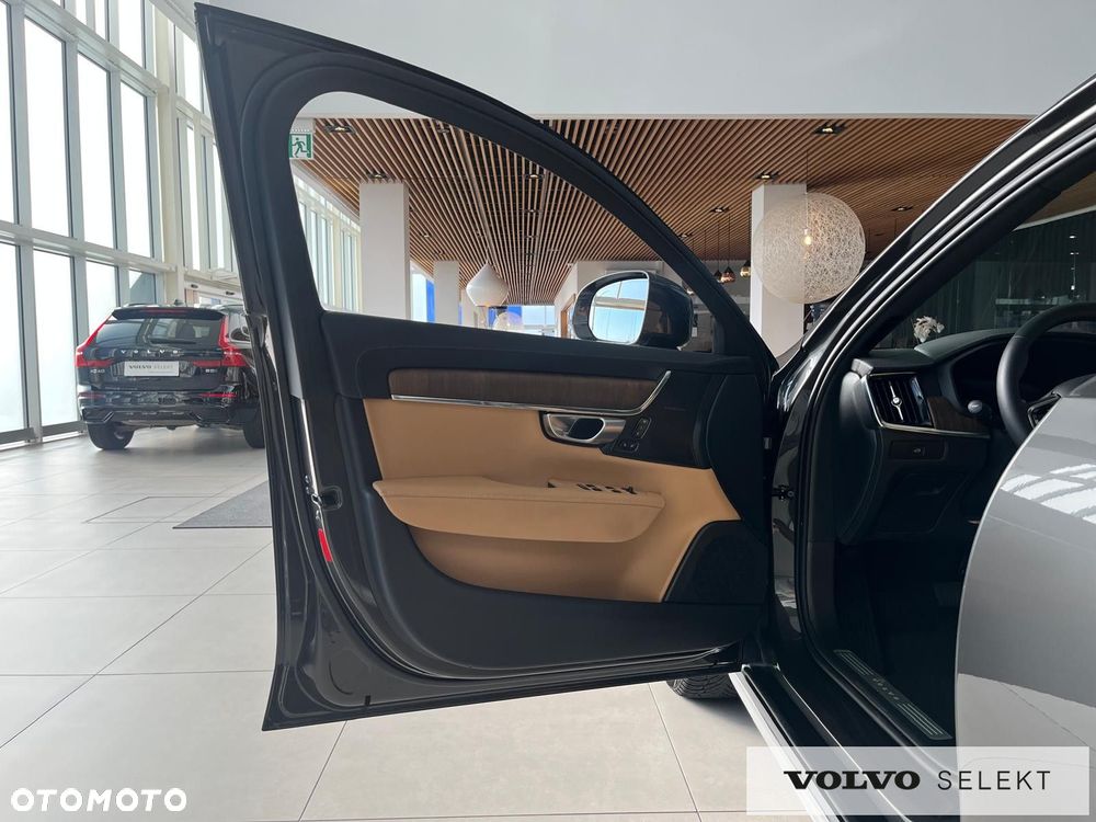 Volvo V90 Cross Country - 39