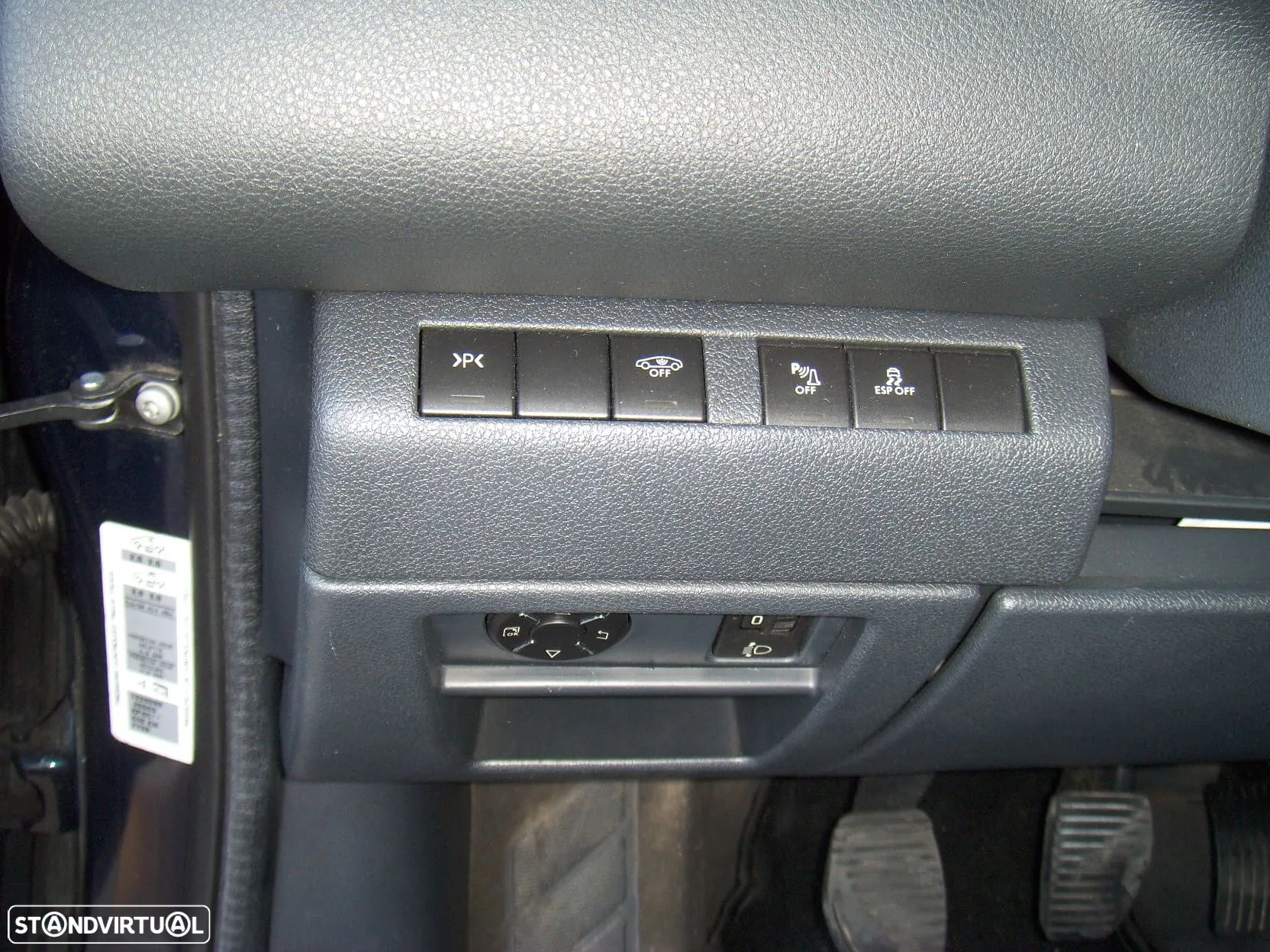 Peugeot 5008 1.6 HDi Executive JLL17 - 8